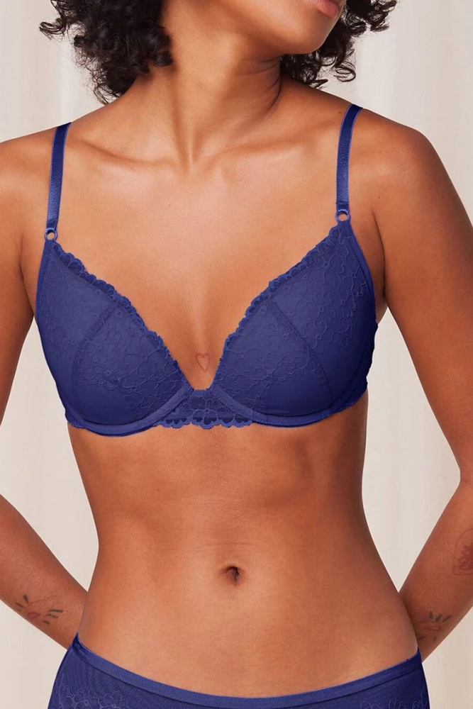 Nėriniuota push-up liemenėlė Triumph