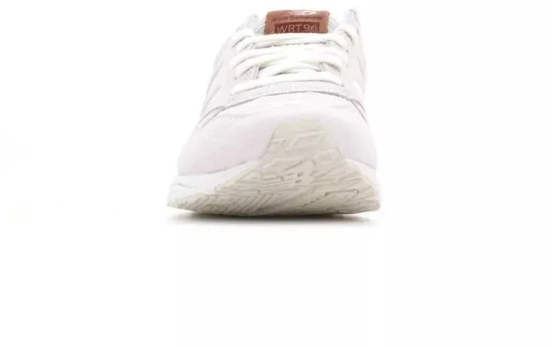Moteriški sportiniai bateliai New Balance WRT96EAA, balti