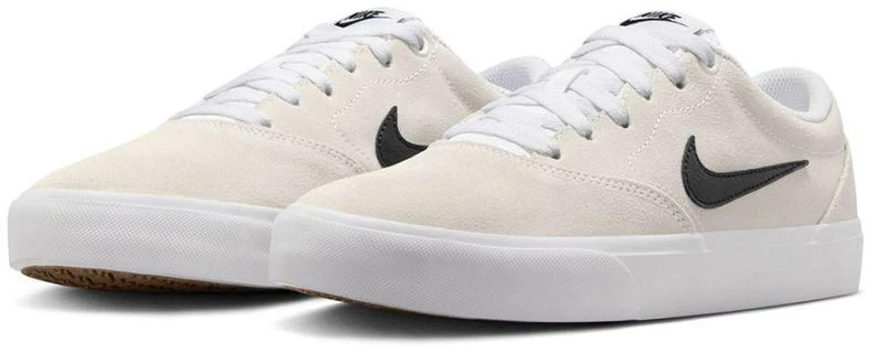 Nike Charge Veliūro IM4399-101 bateliai