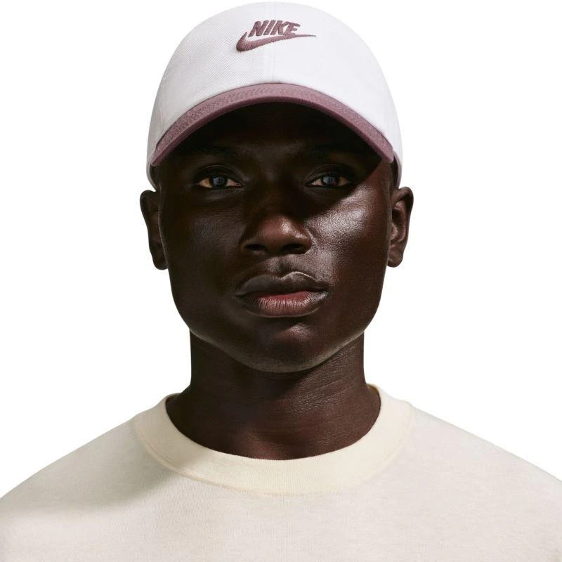 Nike Club kepuraitė, balta ir violetinė, FB5368 104