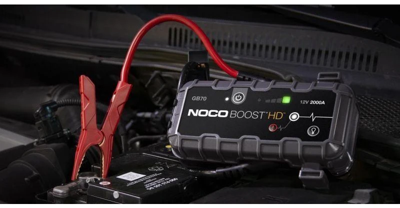 NOCO GB70 Boost 12V 2000A Jump Starter starteris su integruota 12V/USB baterija