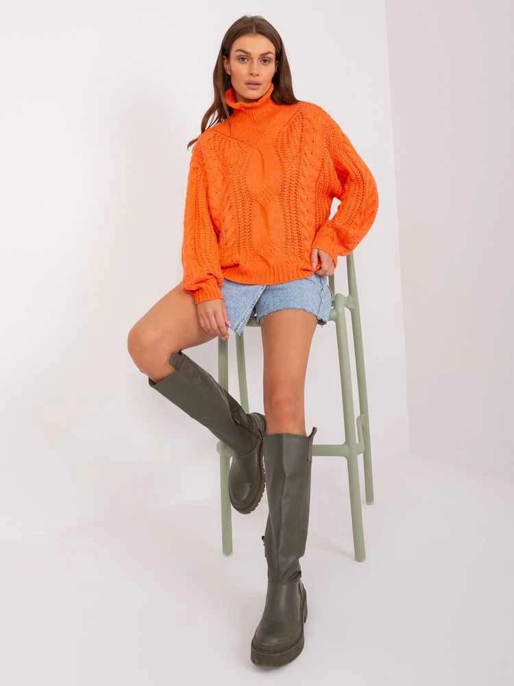 Oranžinis megztinis