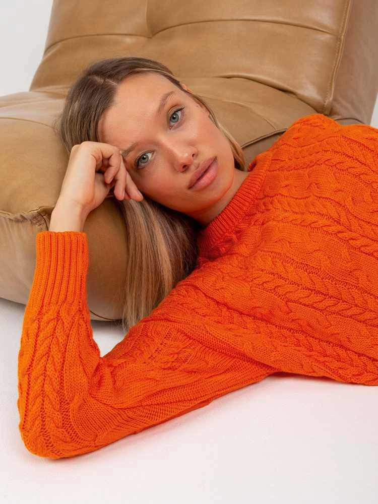 Oranžinis megztinis