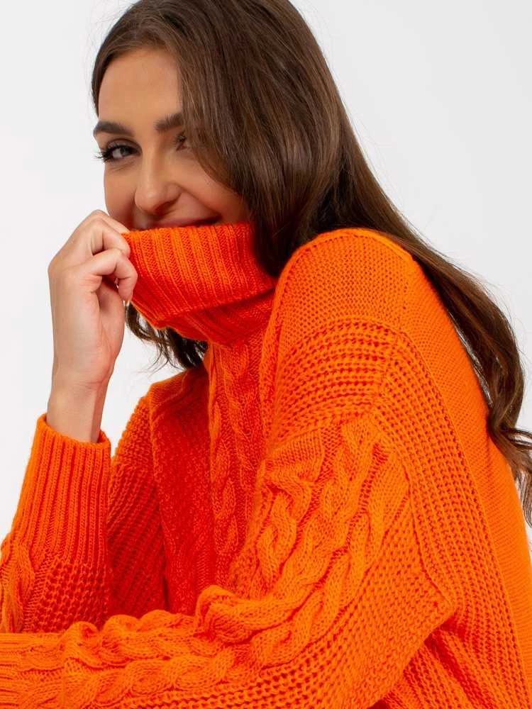 Oranžinis megztinis