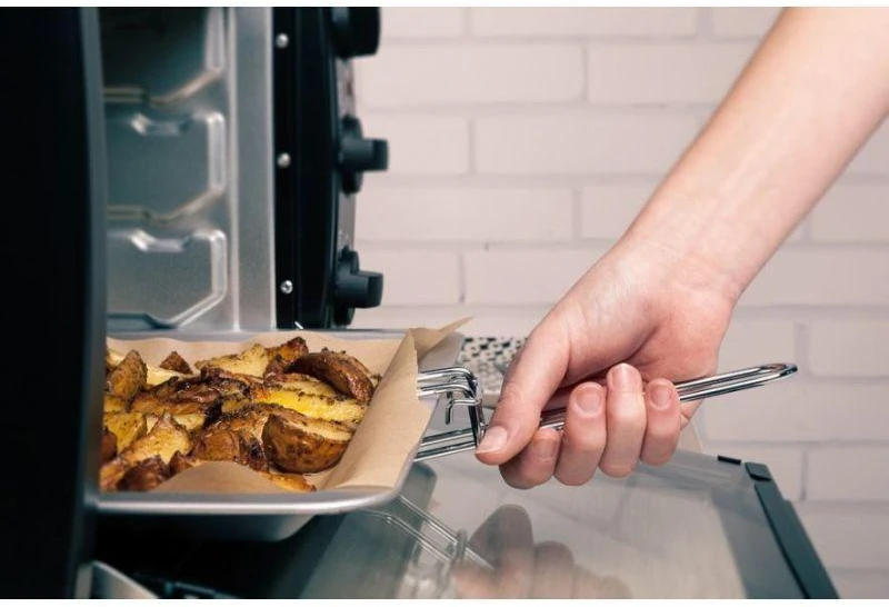 Mikrobangų krosnelė Oven ELDOM PR500 (2000W, juodos spalvos)