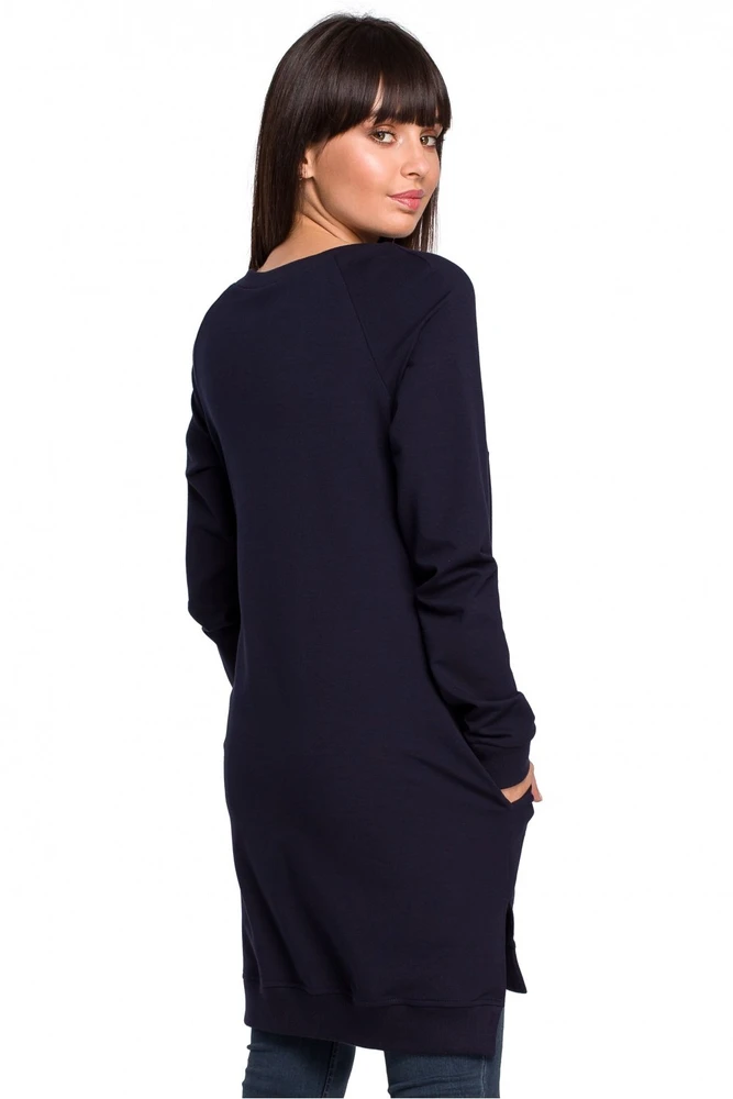 Oversize megztinis su šoninėmis iškirptėmis BeWear