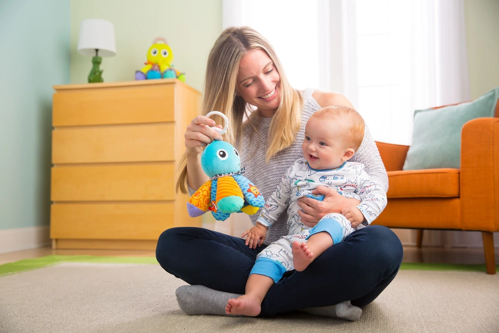Lamaze Pakabinamas kelioninis kūdikio žaislas „Aštuonkojis Semas“