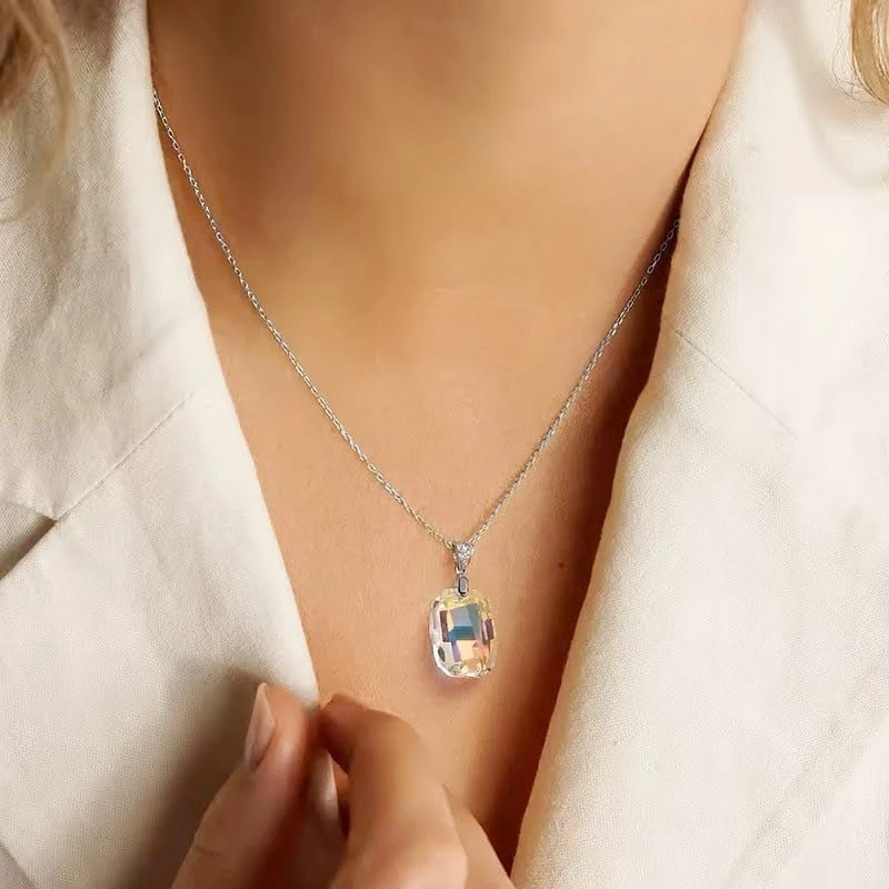 Sidabrinis pakabukas Crystal