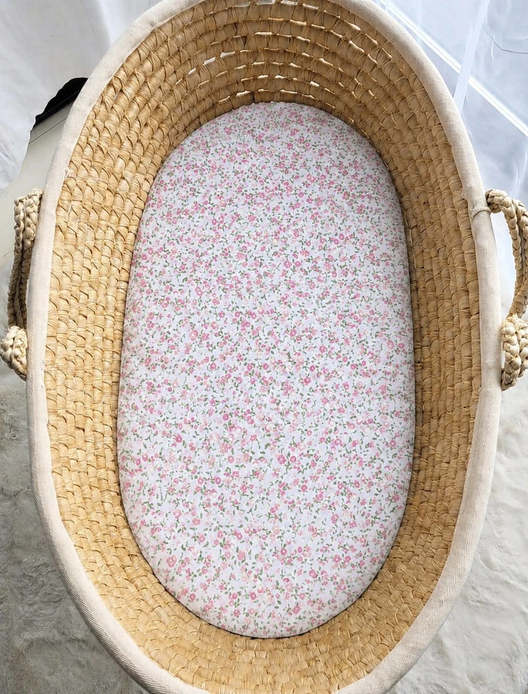 Paklodė su guma Moses krepšiui 75 × 35 cm My Sweet Baby mažos rožinės gėlės