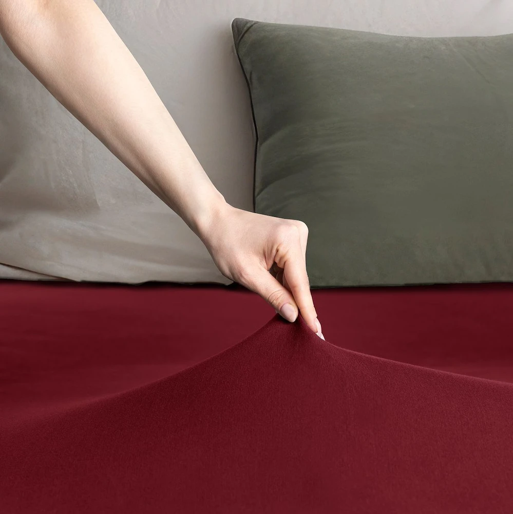 Paklodė DecoKing Amber, bordo, 160x200 cm, su guma