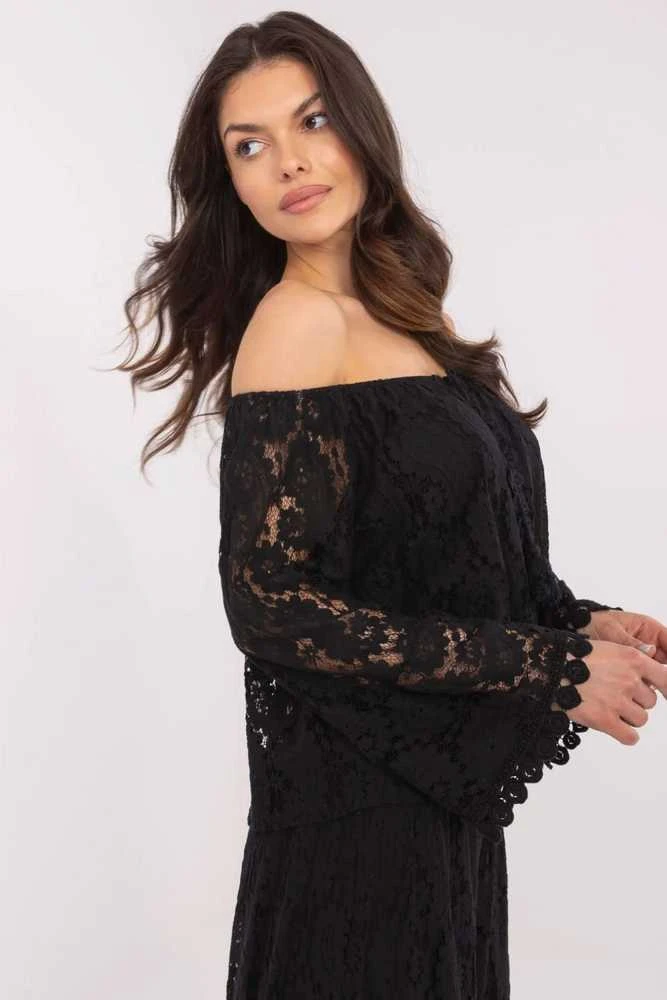 Palaidinė juoda elegantiška ilgarankovė