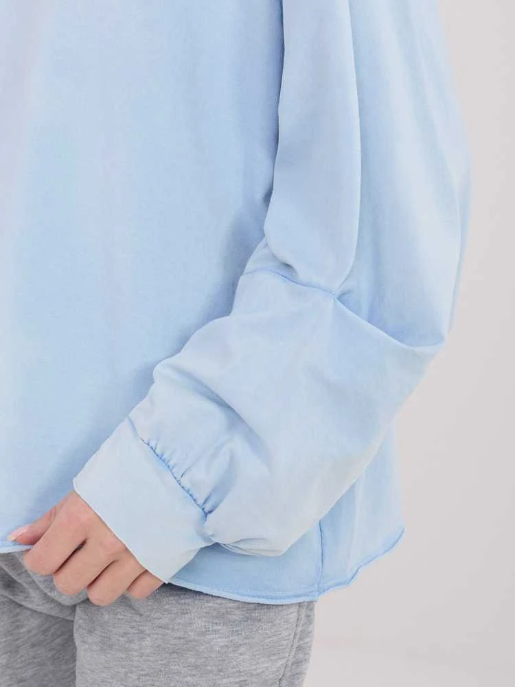 Palaidinė moteriška oversize šviesiai mėlyna