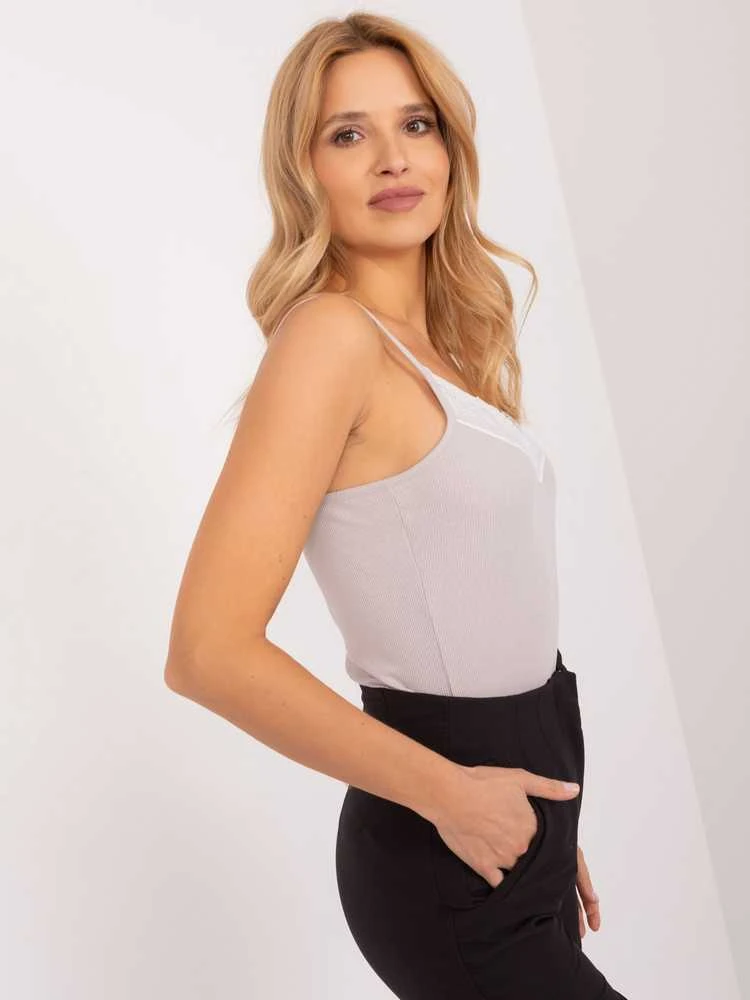 Palaidinė smėlio spalvos