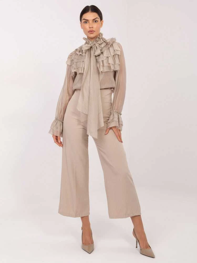 Palaidinė smėlio spalvos IT – stiliui ir komfortui kasdien.