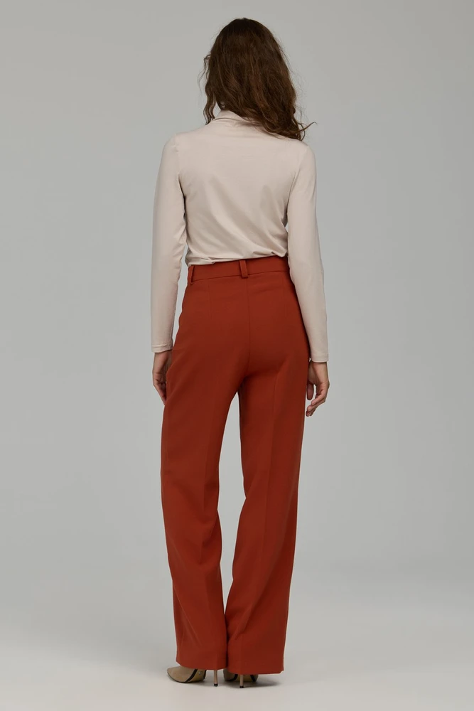 Palaidinė su low turtleneck Nife