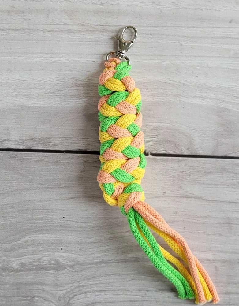 Pavadėlis hobi arkliukui, dvigubas, šviesiai žalias/geltonas/persikinis