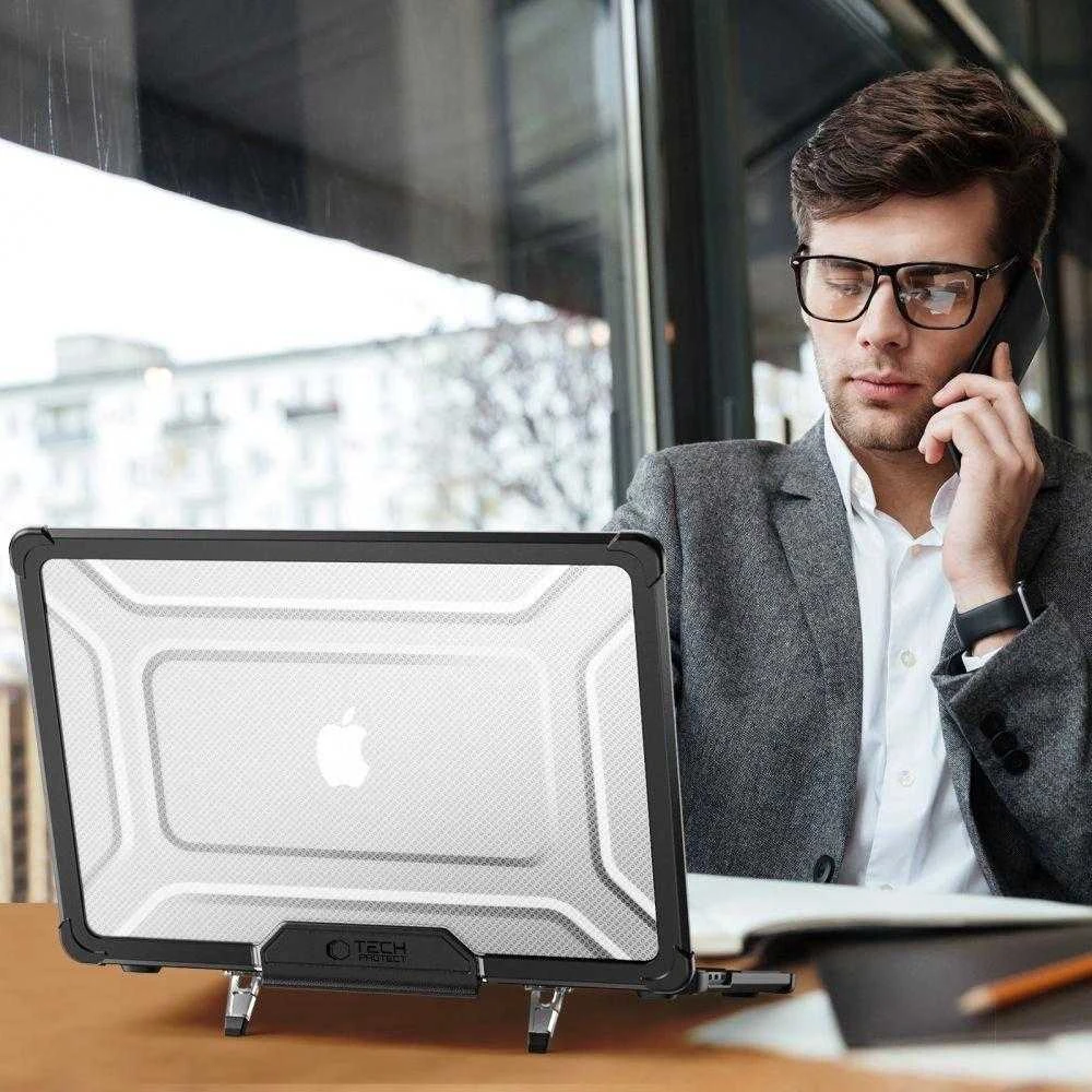 „Tech-Protect SmartShell Pro“ dėklas, skirtas „MacBook Air 13“ (2023–2025 M2 / M3 / M4) – skaidrus ir juodas