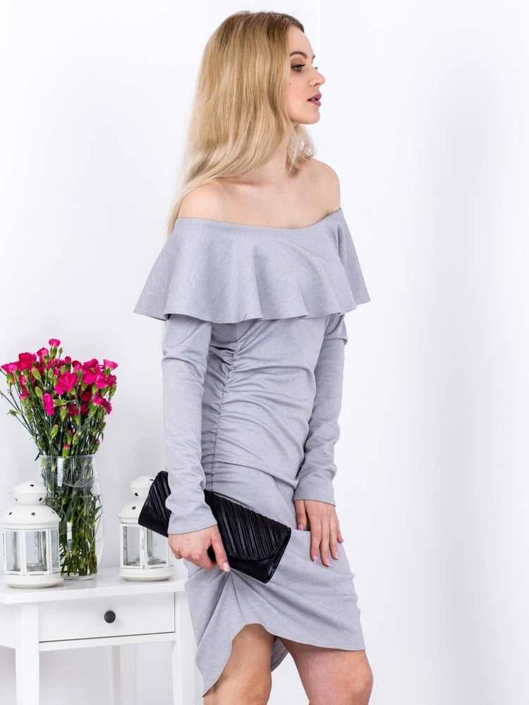 Pilka suknelė