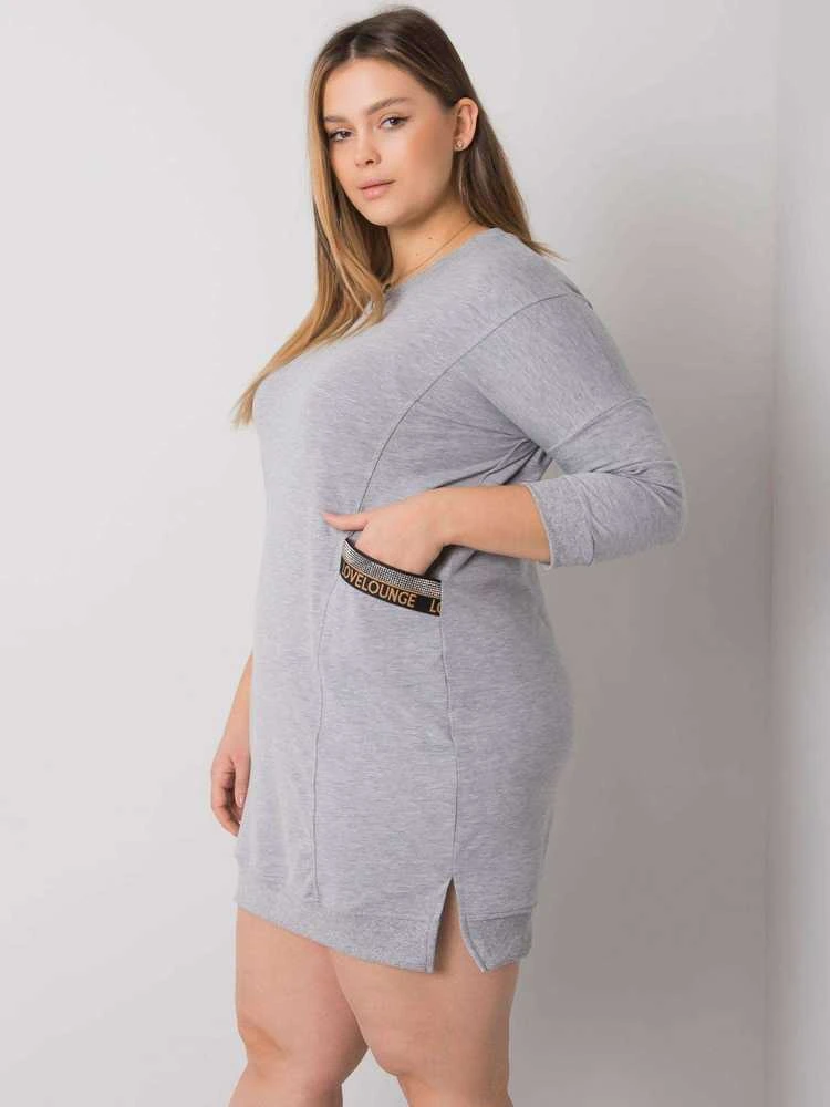 Pilka suknelė