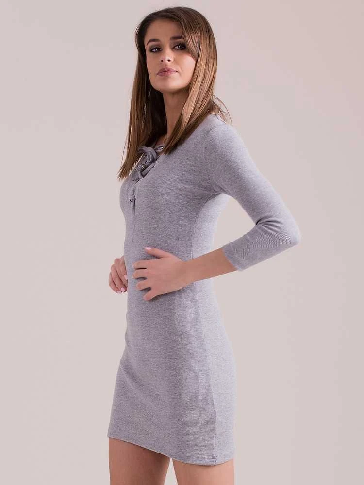 Pilka suknelė