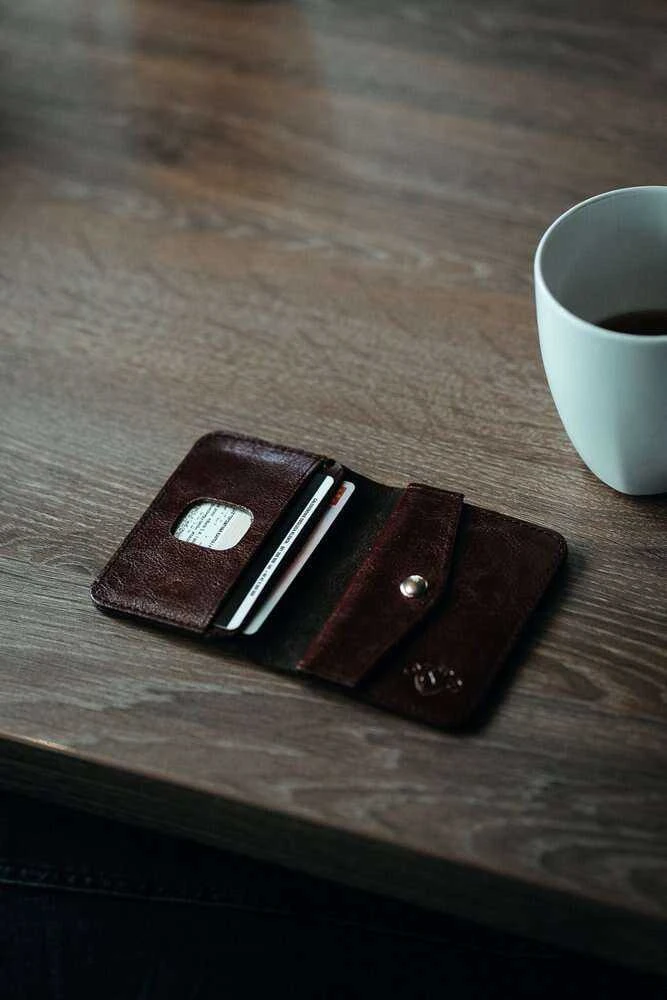 Solier Accessories Piniginė vyrams su skyriumi monetoms SOLIER SW16 SLIM - Ruda kaštoninė