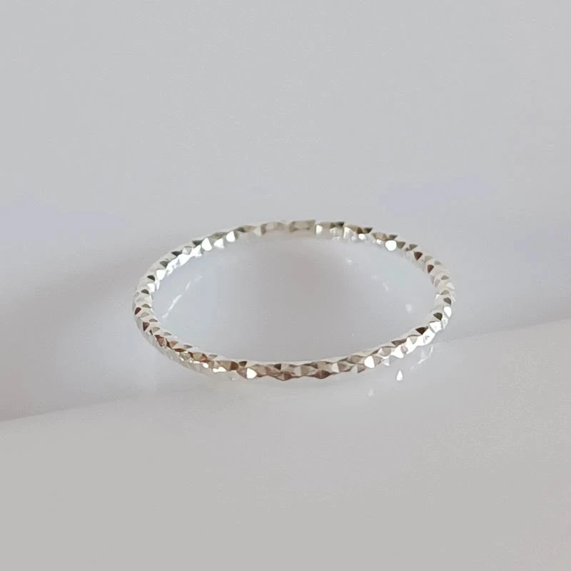 Sidabrinis žiedas Diamond Cut