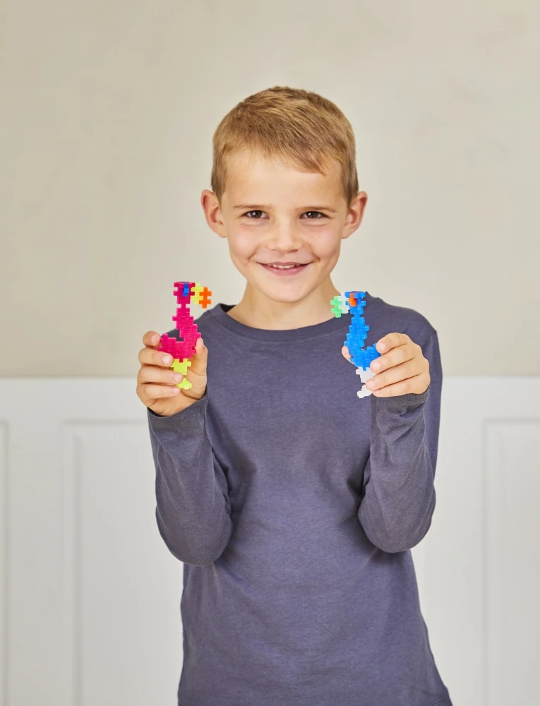 Plus-Plus Mini konstruktorius – 520 det., neoninių spalvų, 1 m vamzdelis