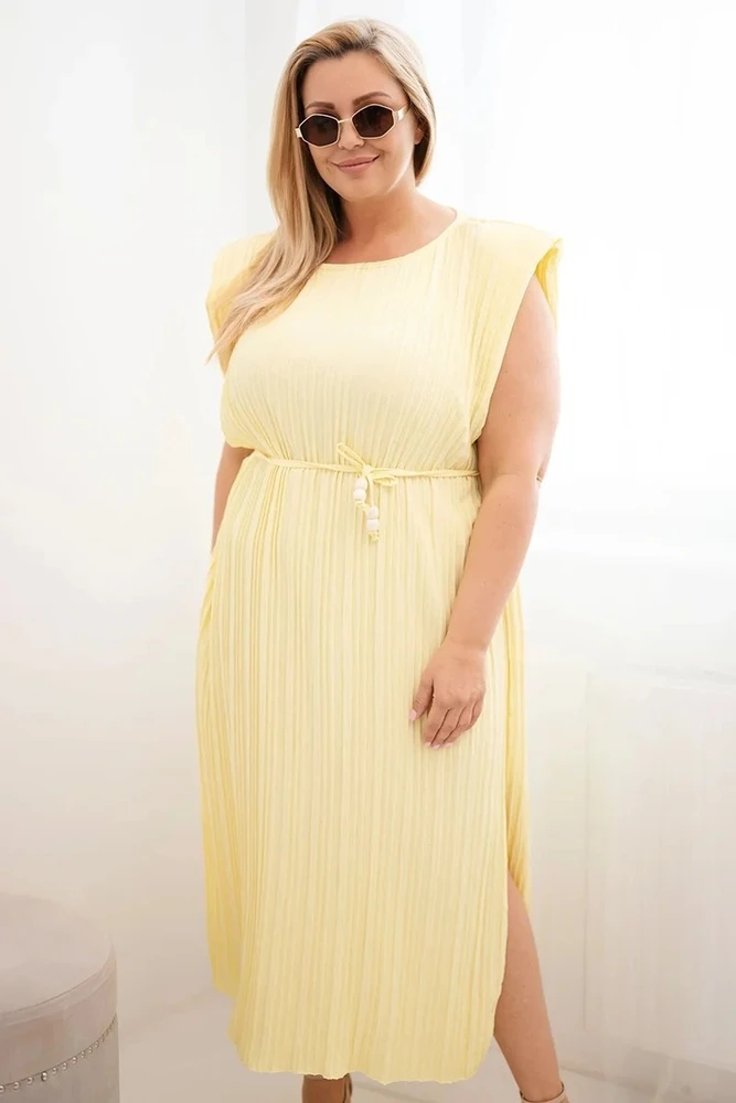 Plus Size midi suknelė su klostėmis ir surišimu ties juosmeniu, geltona