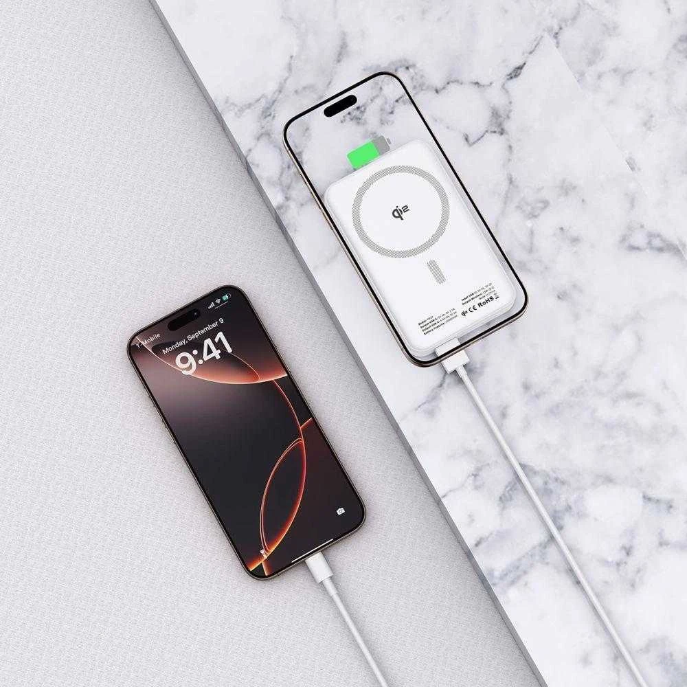 Išorinė baterija „Tech-Protect PB24 LifeMag QI2 MagSafe 10000 mAh“ – baltos spalvos