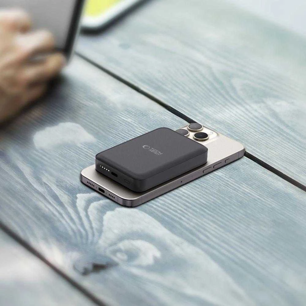 Tech-Protect LifeMag PB11 Powerbank su MagSafe 10000mAh 15W USB-C port – juodos spalvos + USB-C kabelis