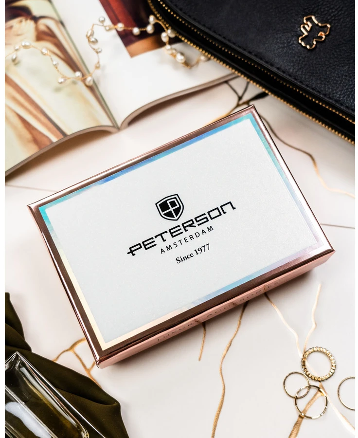 Poziomy portfel damski ze skóry ekologicznej w bordowym kolorze, uždaromas suwakiem i zatrzaskiem - Peterson