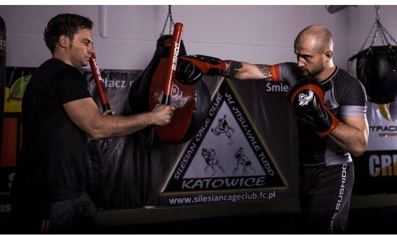 BUSHIDO Profesionalių treniruočių lazdų rinkinys – Putplasčio lazdos – 50 cm