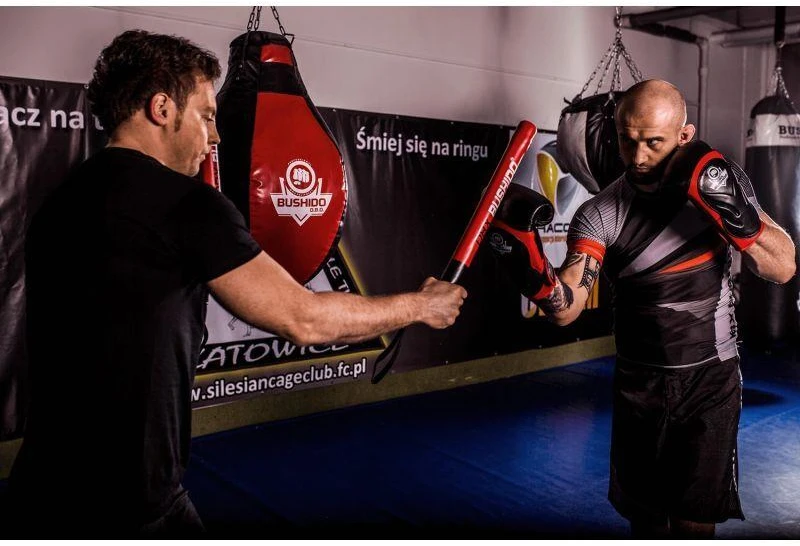 BUSHIDO Profesionalių treniruočių lazdų rinkinys – Putplasčio lazdos – 50 cm