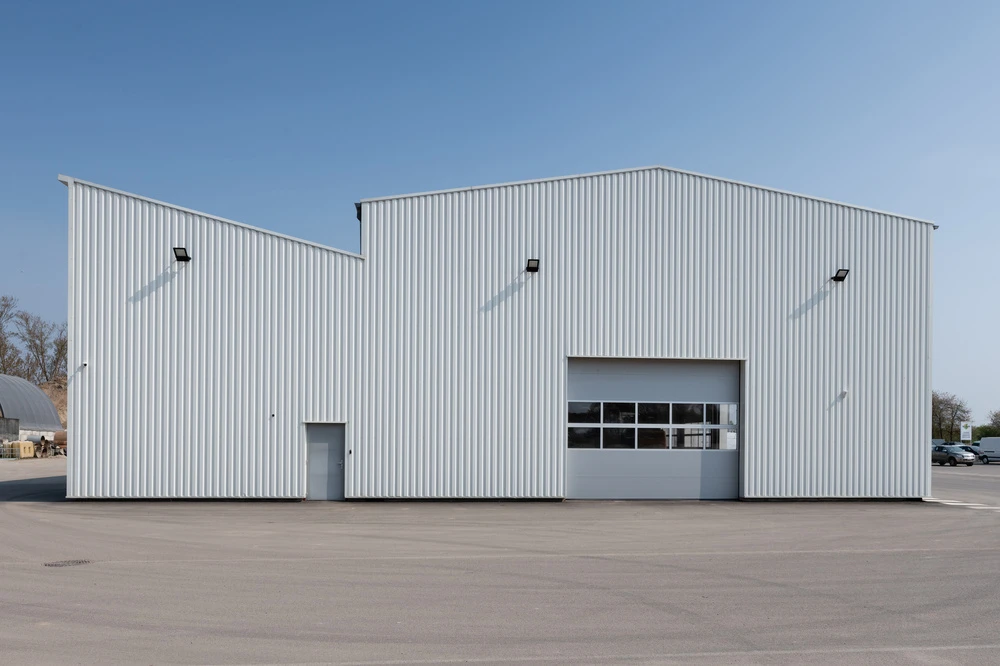 Ledvance Prožektorius PERFORMANCE, asimetrinės apšvietos 55x110 200 W 4000 K BK