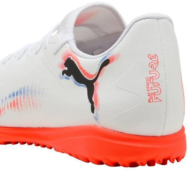 Puma Future 8 Play TT 108605 01 futbolo bateliai