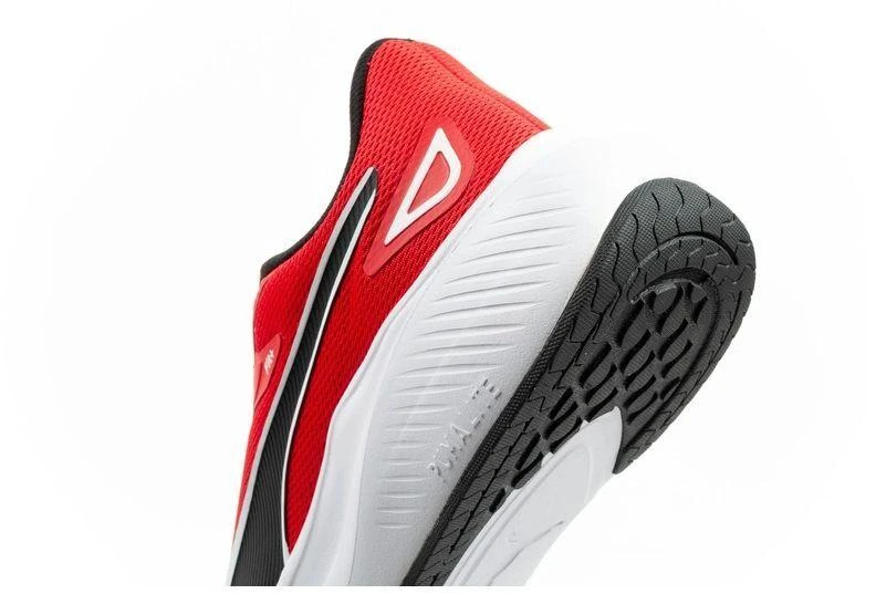 Puma Skyrocket Lite vyriški sportbačiai, lengvi ir patogūs, raudoni