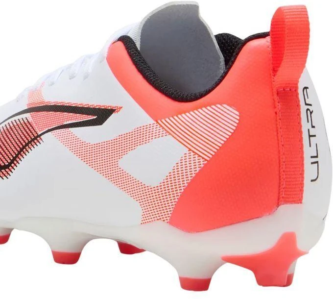 Puma Ultra 5 Match+ FG/AG M 108162 01 futbolo batai