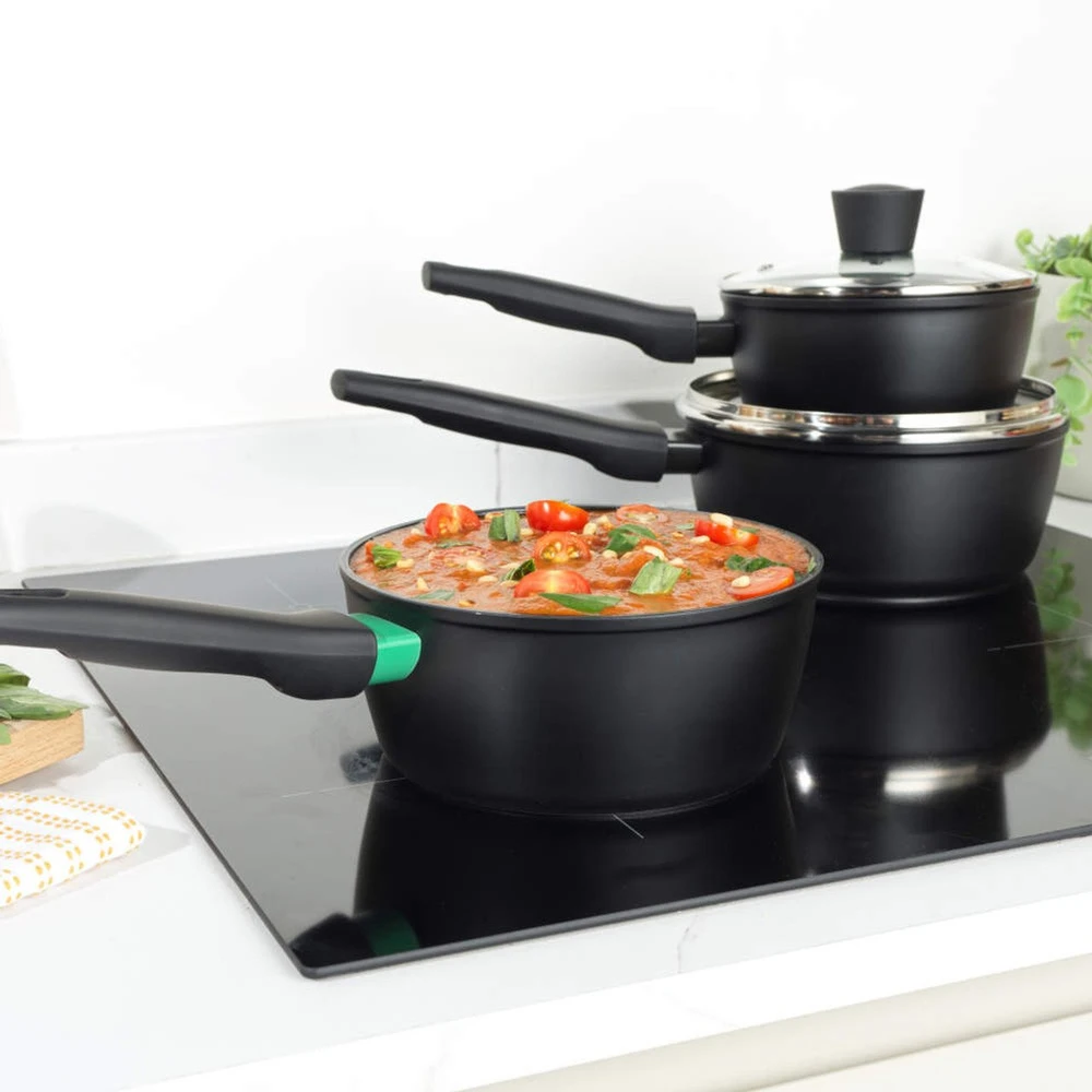 Puodas su keramine nelimpančia danga Russell Hobbs Verde, 18 cm
