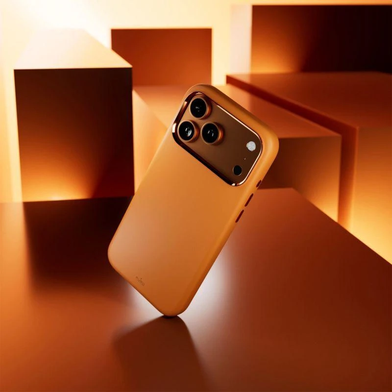 Puro Icon Mag Pro dėklas iš skysto silikono, skirtas iPhone 17 Pro Max, suderinamas su MagSafe, su kameros apsauga ir aliumininiais mygtukais – Oranžinė
