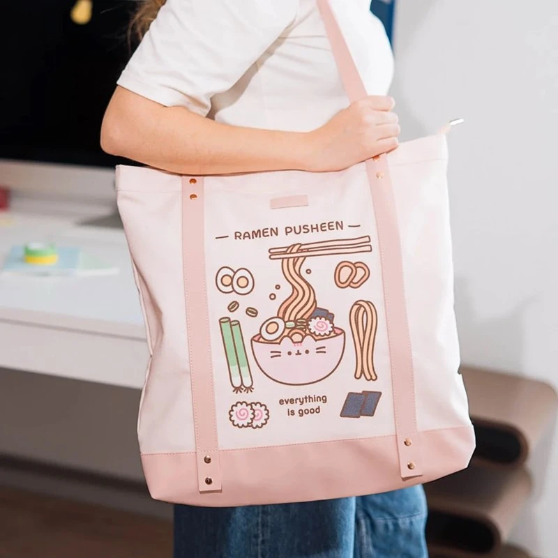 ERIK Pusheen tekstilinis pečių krepšys Sushi Roll, 40 × 42 cm