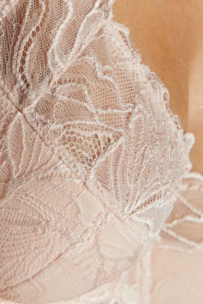 Pusiau paminkštinta nėriniuota liemenėlė Femme