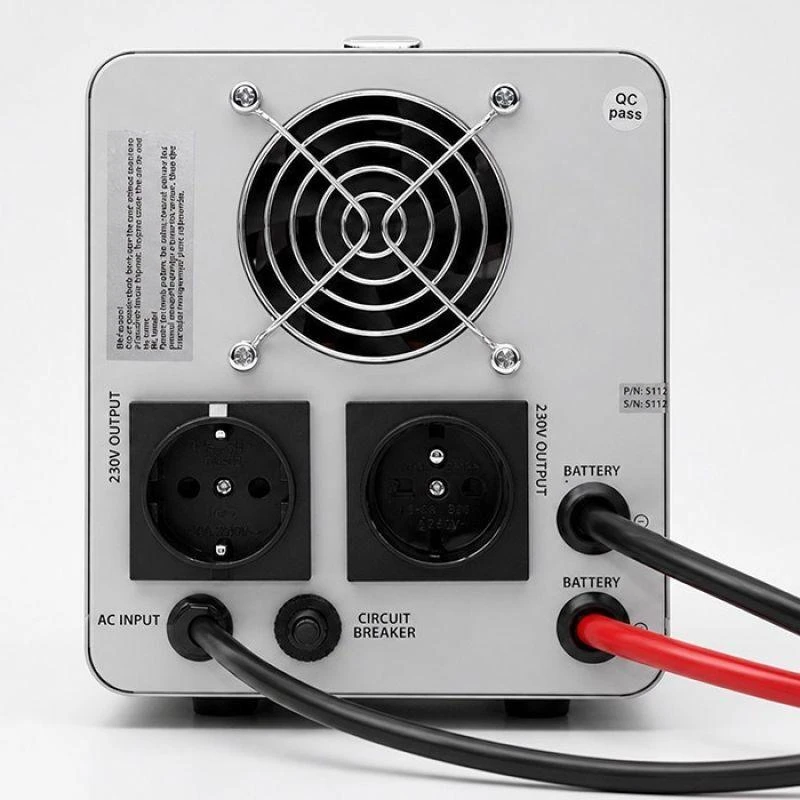 Qoltec 50451 Gryno sinusoidinio signalo UPS | 1000 VA / 720 W | 12/230 V inverteris su AVR | LCD | LiFePO4 AGM GEL