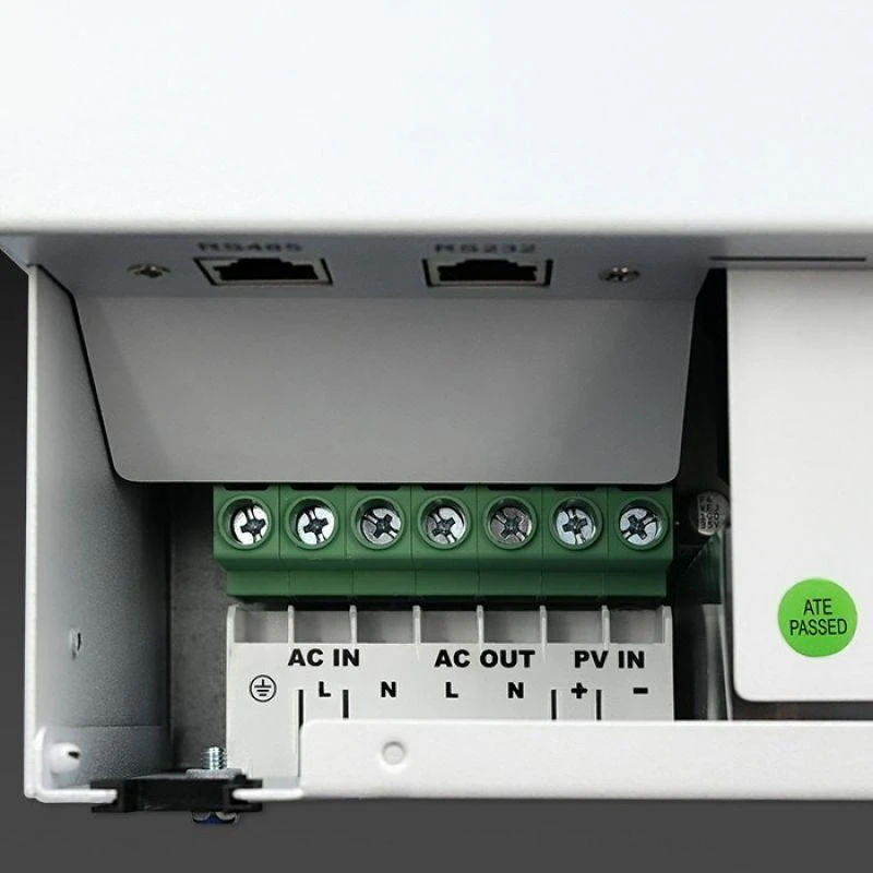Qoltec 53865 Hibridinis saulės inverteris, neprisijungęs prie tinklo, 3500 W | 100 A | 24 V | MPPT | BMS | „Wi-Fi“ parinktis | Sinusinis | Galios koeficientas 1,0