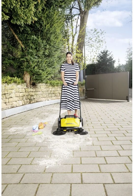 Rankinė šluojamoji mašina Kärcher S4 Twin, 68 cm, juoda ir geltona