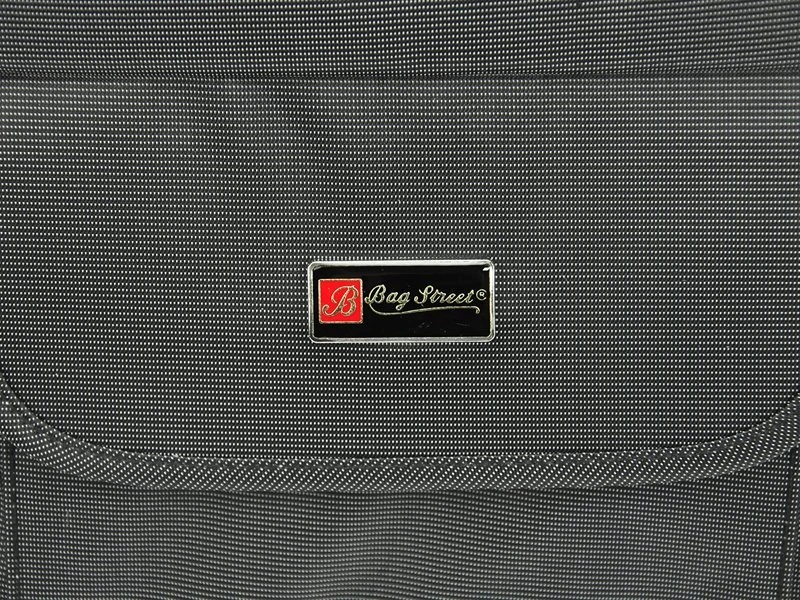 Rankinukas per petį Bag Street