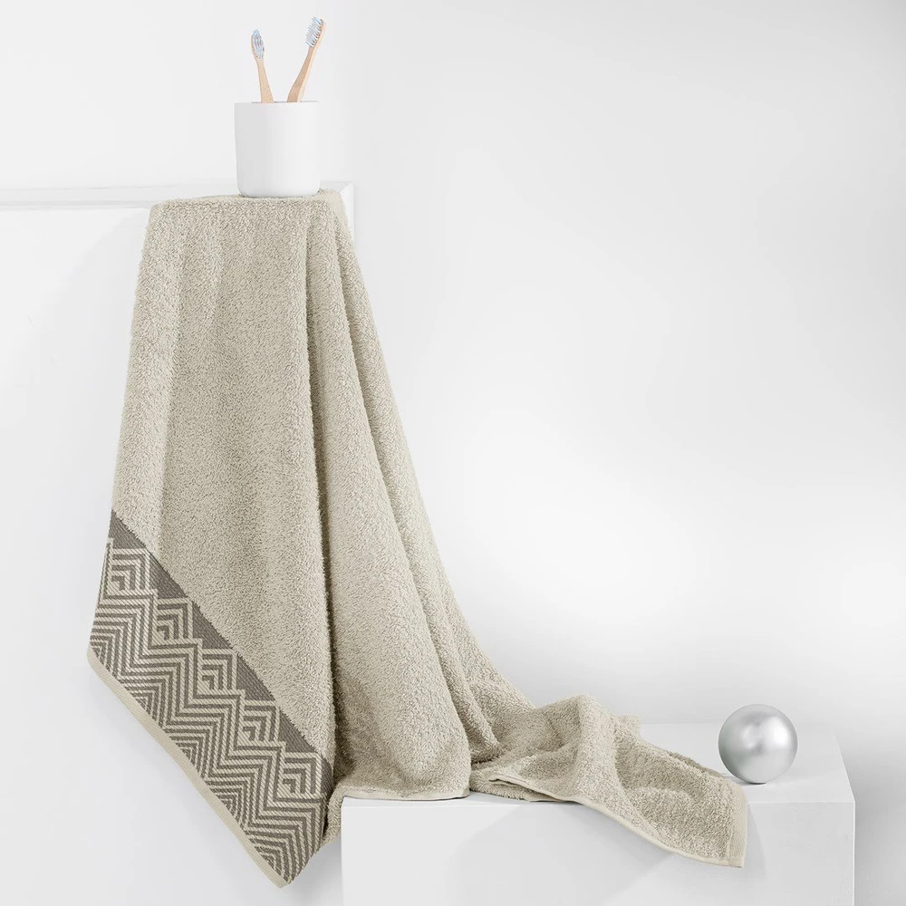 Rankšluostis AmeliaHome Aledo 70 × 140 cm, smėlio spalvos