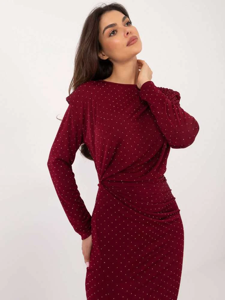 Raudon vyno spalvos suknelė