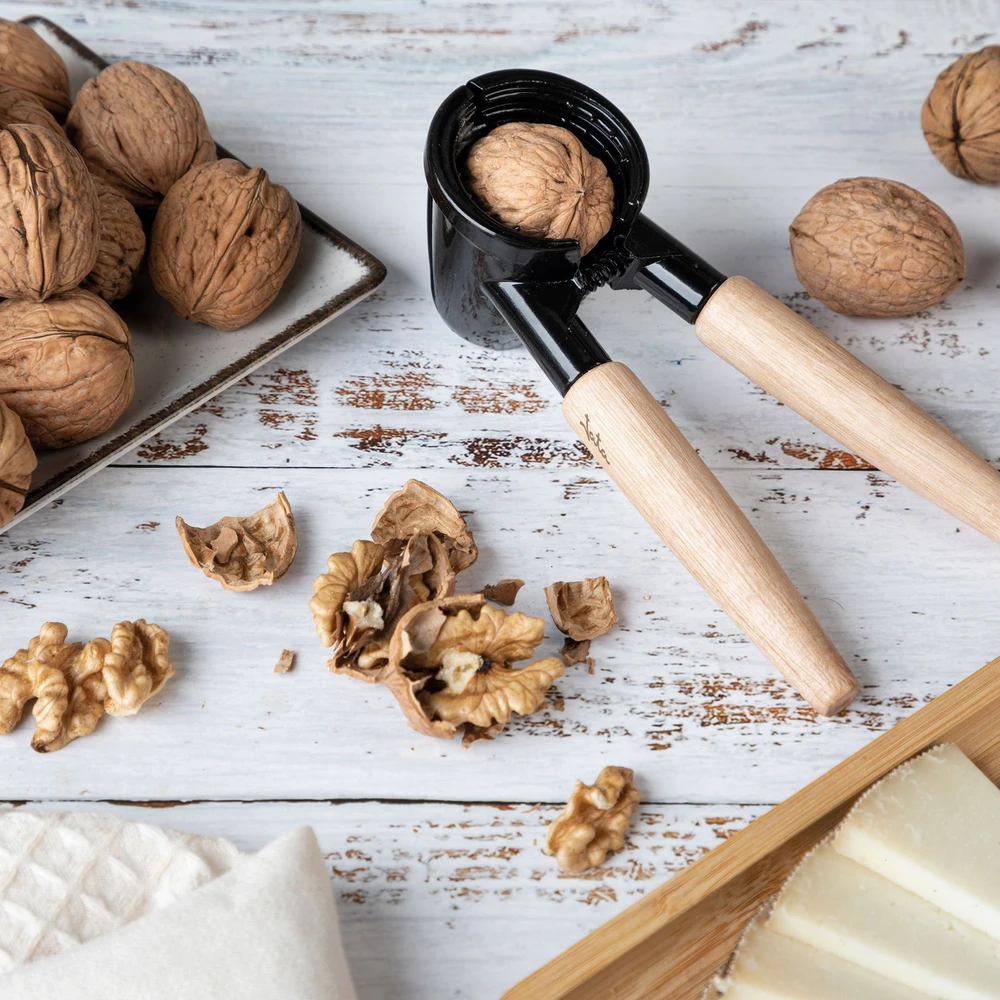 Reguliuojama riešutų gliaudyklė su medine rankena Jata HACC2502, 17 × 5 × 6 cm