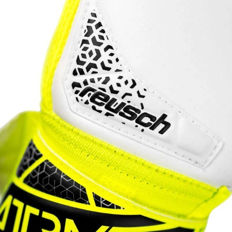 Reusch Attrakt Grip Jr 5572815 2014 vartininko pirštinės
