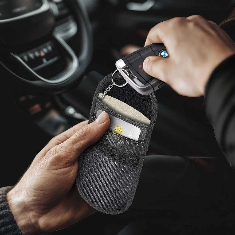 Tech-Protect KLR100 RFID Blocking Car Key – dėklas juodos spalvos – Carbon